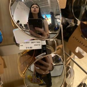 Meet your Posher, Klo